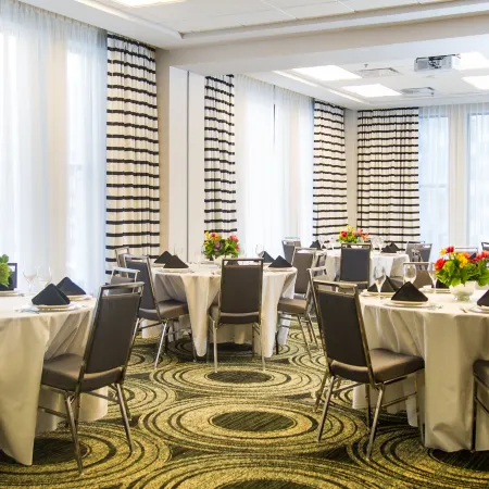 Hotel Indigo KANSAS CITY DOWNTOWN by IHG Отели рядом с Международный аэропорт Канзас-Сити