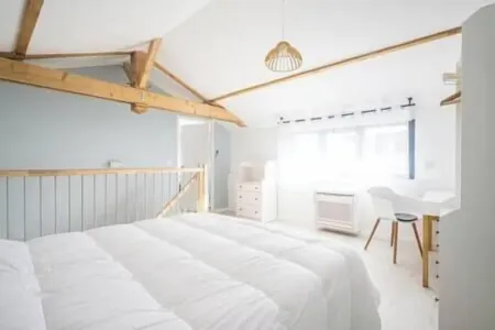 Modern Air-Conditioned Apartment with Large Terrace in Central Pau Отели в г. Пау