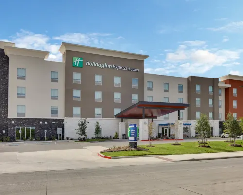 Holiday Inn Express & Suites PLANO - THE COLONY by IHG Hotels in Denton County