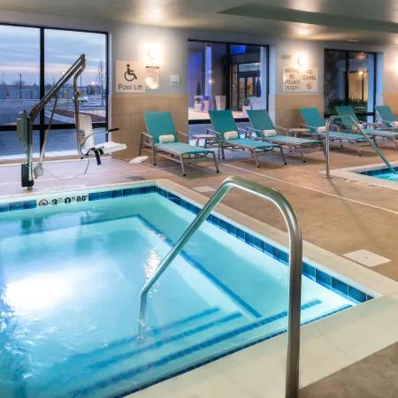 Holiday Inn Express & Suites ROMEOVILLE - JOLIET NORTH by IHG