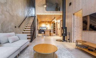 Modern Luxury 4BR Villa Levi Center