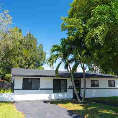 New Home w/ Big Patio / Heated Pool / Pool Table / Ping Pong Table Hotel Exterior