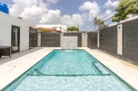 Lux Gem, 7 Mins to SJU, Private Pool, Tesla Solar System, No Blackouts