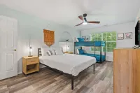 Spring Creek Escape - Balcony w/ Views - 3-Star