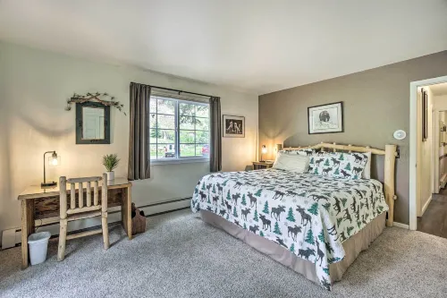 Cozy Condo on Fall River - 1 Mile to Rmnp Gate! - Condos