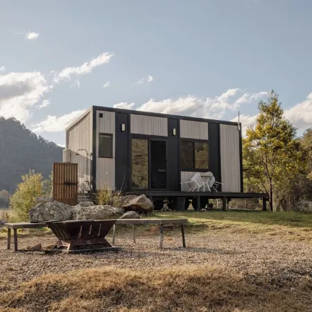 The Nile Farmstay: Modern Cabin Offering Incredible Views with Fire Pit and Spa.