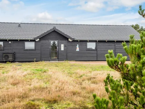Spacious Holiday Home in Fanø with Sauna - Wifi
