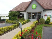 Kyriad Chantilly Sud - Luzarches Hotels in Val-d'Oise