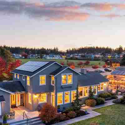 3-home Coastal Retreat w/ Sauna, Firepit & Greenhouse Seabright Haven by Avantstay Hotel Exterior