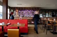 Holiday Inn EINDHOVEN by IHG - bar