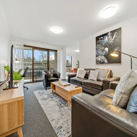 2-Bed with Pool, BBQ, Tennis Court & Parking