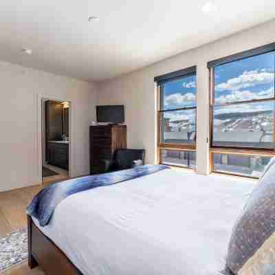 Blue R Flats Bld 4 #101 Rooms