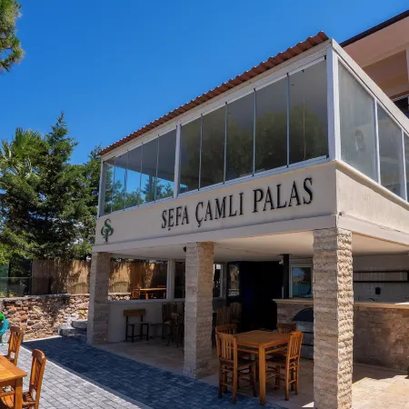 Sefa Çamlı Palas