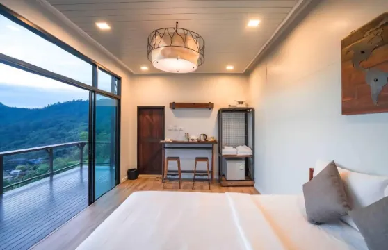 閣考島樹邊度假村