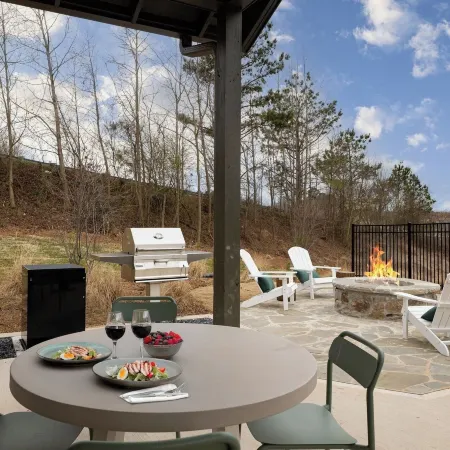 Landing Apartments - Oakwood