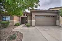 Spacious Surprise Home 6 Mi to Wildlife World Zoo