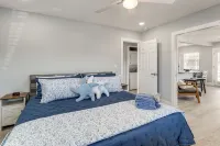 Madeira Beach Condo w/ Patio, Walk to Gulf! - parcheggio