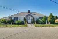 Steps to Eats and Craigville Beach! Cape Cod Cottage - 3-Star