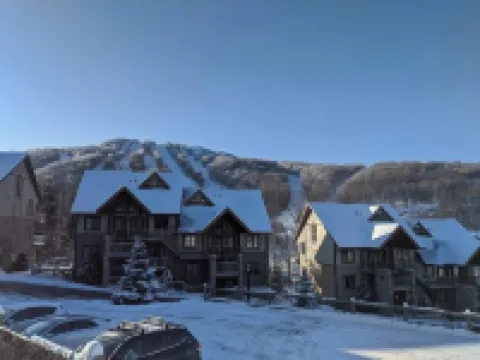 Au Pied des Pentes Hotels in Bromont
