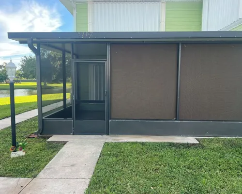 Beautiful 2/2 townhome across from world class Lake Okeechobee Bass fishing ! โรงแรมในโอกีโชบี