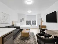 Le Mystral Hotels near Mile-End