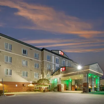 Best Western Plus Pembina Inn Suites Hotels near Kings Park