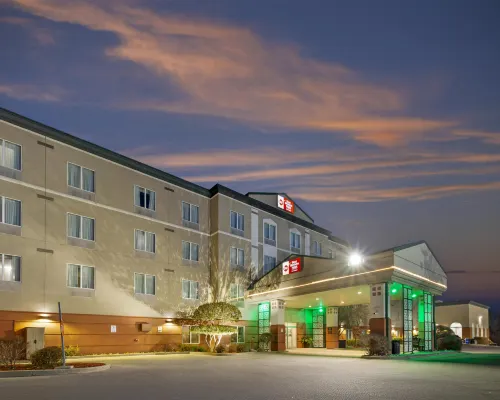 Best Western Plus Pembina Inn  Suites Hotels near Fort Gary