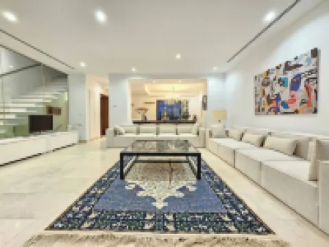 拉馬爾薩中心的精緻別墅帶花園