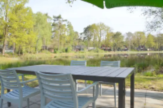 アルーリング ホリデーホーム イン リンブルグ ニア フォレスト