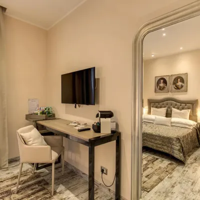 Colonna 18 by Ghor Hotel dekat Trevi Fountain