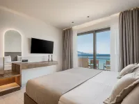 Sunny Bay Hotel - Infinity Pools