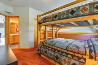 Cozy Condo w/ Views, 3 Mi to Winter Park Resort! - balcony