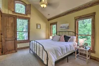 Provo Canyon Cabin 'Treehouse' w/ Mountain Views - Balkoner