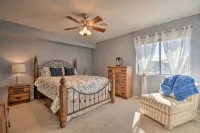 Hot Tub and Mtn Views! Family Getaway in Mesa - شرفة