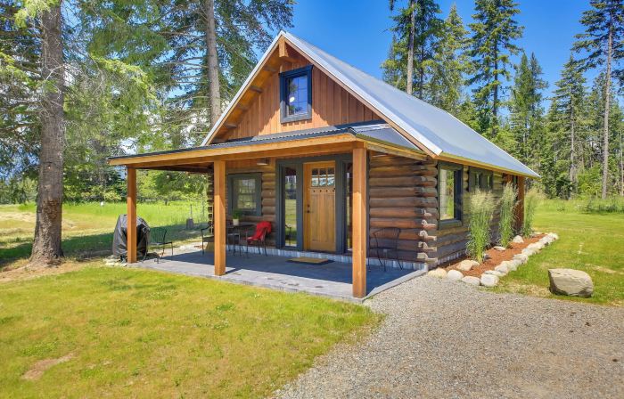 Serene Kootenai Cabin - 3 Mi to Dtwn and River!