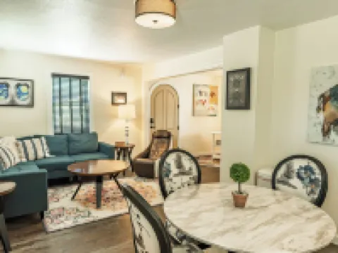 EO Bungalows – Adults Only