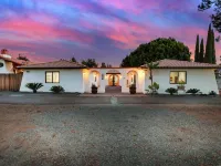 Luxurious Mountain Estate with Exclusive Private Casita, Unparalleled Privacy Hotels in Jamul