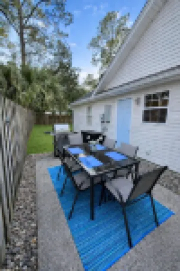 Egret's Cove-Free Beach Pass, Near Golfing and Marina, Walk to Restaurants!
