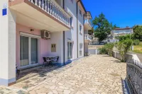 Apartments Maravera