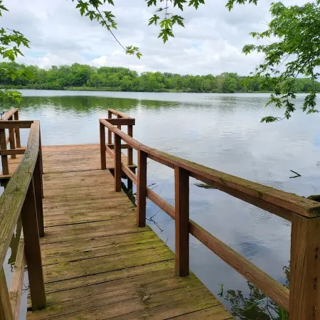 Come Escape to Paradise on the Lake