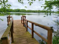 Come Escape to Paradise on the Lake