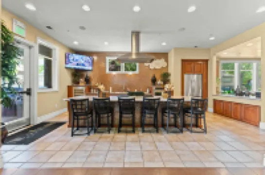 New Upscale 1BR Stay with Mini Golf, Sauna & Heated Pool