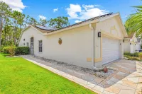 3br Villa, Private Heated Pool, Garage, EV-Charger - Villas