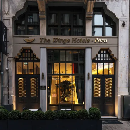 The Wings Hotels Pera Отели рядом с достопримечательностью «Стадион Kasımpaşa»