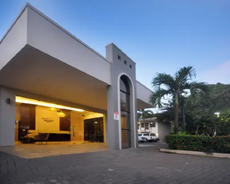 ホテル コロノ ビーチ ココのホテル