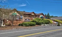 Large Family Friendly House on the Fairway Hideout