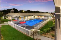 Quality Inn Concord Kannapolis - piscina
