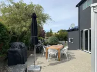 The Art House, Wanaka - Contemporary holiday house
