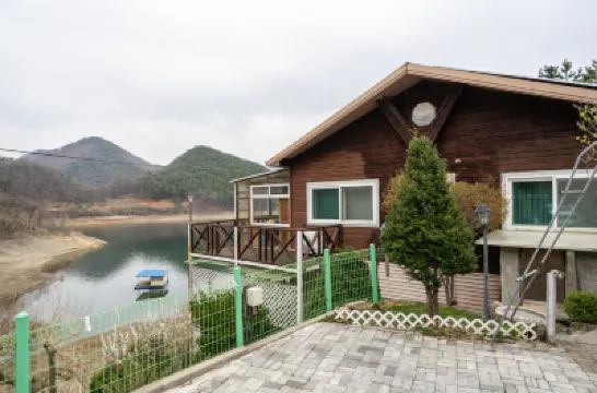 Jecheon Noksu and Cheongsan House Pension Hotels in 