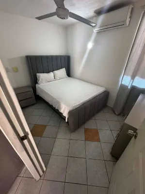 Well-located condo 3-minute walk to the beach 202